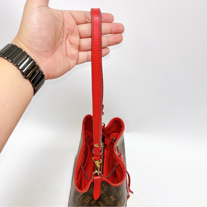 【92%新✨有塵袋】LV紅色NéoNoé MM 水桶包-7