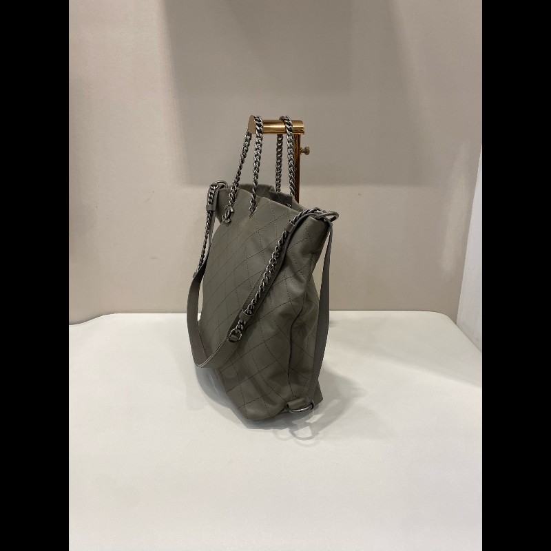 Chanel嘻皮大象灰Tote托特包菱格紋購物袋-3