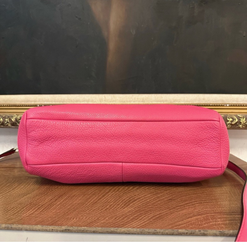 COACH玫紅色荔枝紋餃子包｜單肩包-5