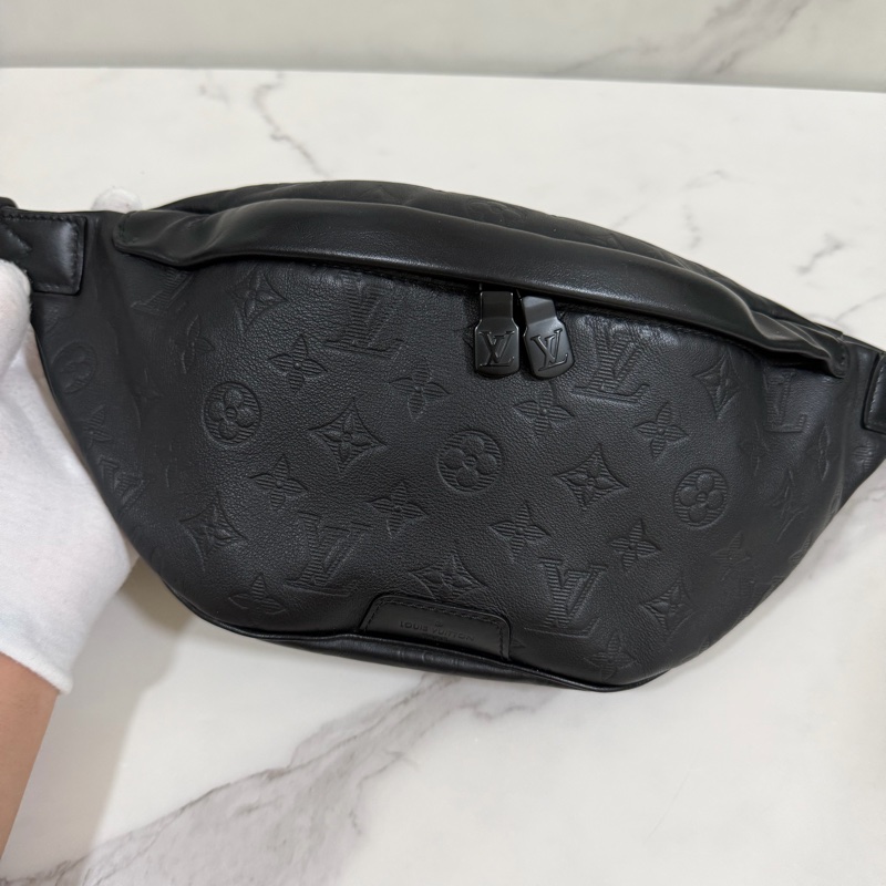 ®️ 新款LV Discovery Pm黑色牛皮壓紋款 M46036晶片款-1