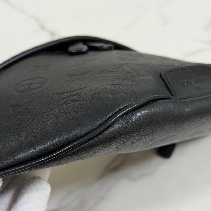 ®️ 新款LV Discovery Pm黑色牛皮壓紋款 M46036晶片款-5