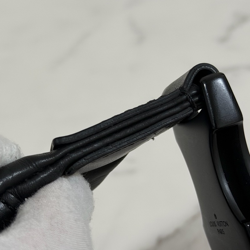 ®️ 新款LV Discovery Pm黑色牛皮壓紋款 M46036晶片款-8