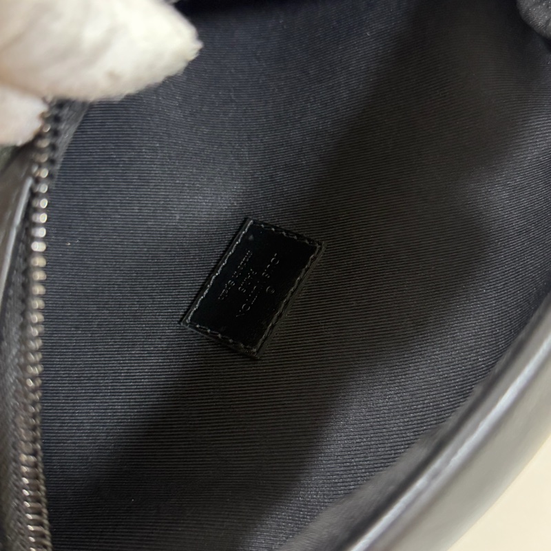 ®️ 新款LV Discovery Pm黑色牛皮壓紋款 M46036晶片款-23