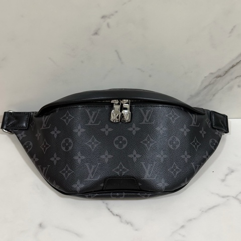 ®️新款式LV Discovery Pm 黑花款男腰包 M46035晶片款