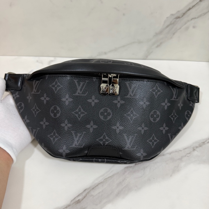 ®️新款式LV Discovery Pm 黑花款男腰包 M46035晶片款-1