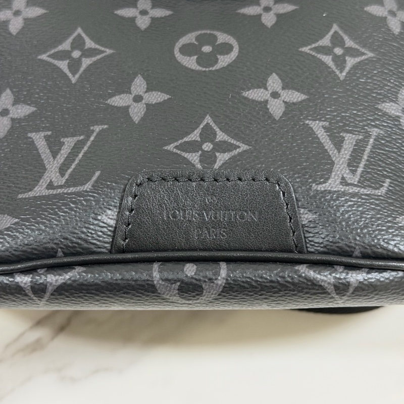 ®️新款式LV Discovery Pm 黑花款男腰包 M46035晶片款-7