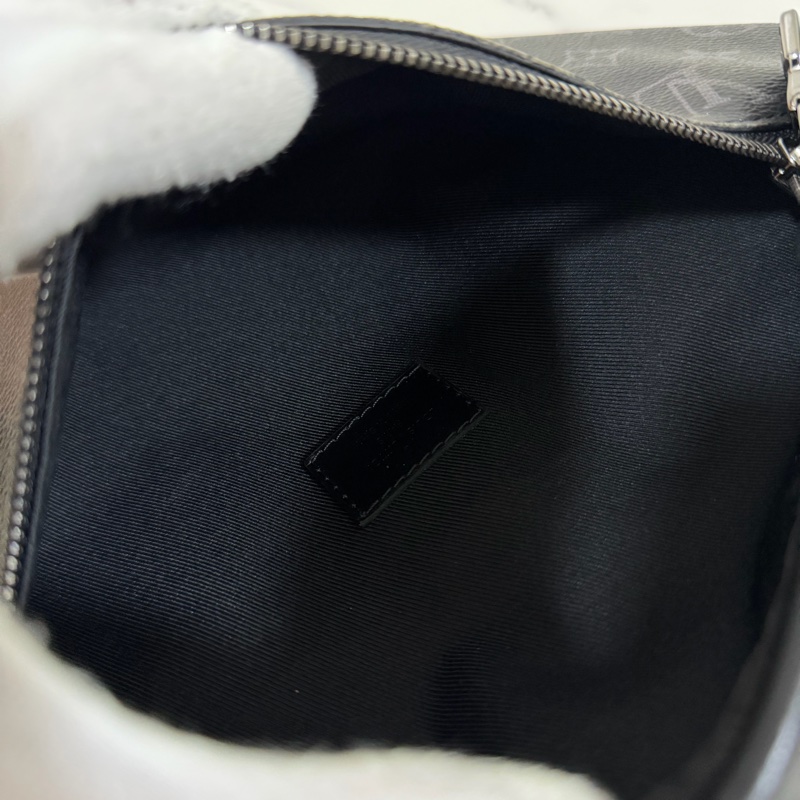 ®️新款式LV Discovery Pm 黑花款男腰包 M46035晶片款-16