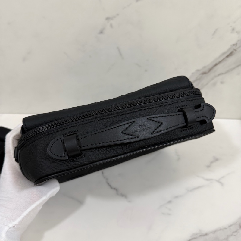 ®️LV S Lock 郵差包 牛皮壓紋款 最新款M58489晶片款-5