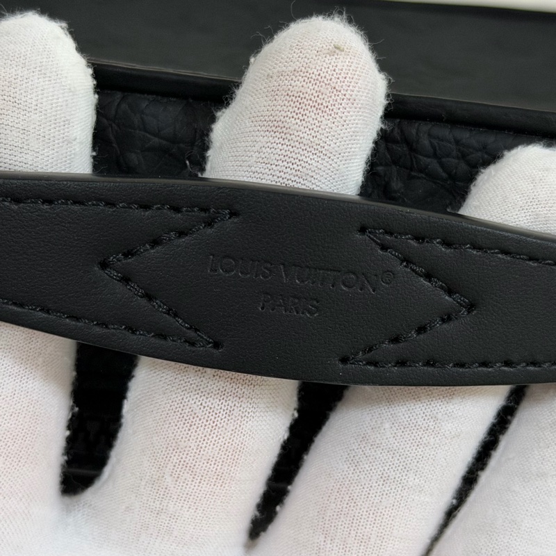 ®️LV S Lock 郵差包 牛皮壓紋款 最新款M58489晶片款-7