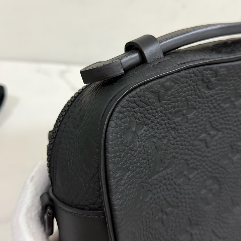 ®️LV S Lock 郵差包 牛皮壓紋款 最新款M58489晶片款-14