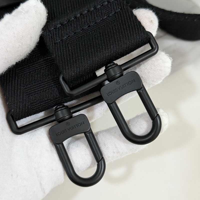 ®️LV S Lock 郵差包 牛皮壓紋款 最新款M58489晶片款-31