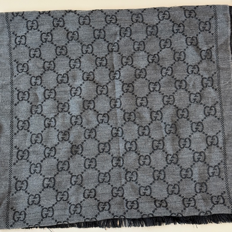 『二手閒置』🔅古馳Gucci提花GG logo灰色雙面圍巾-8