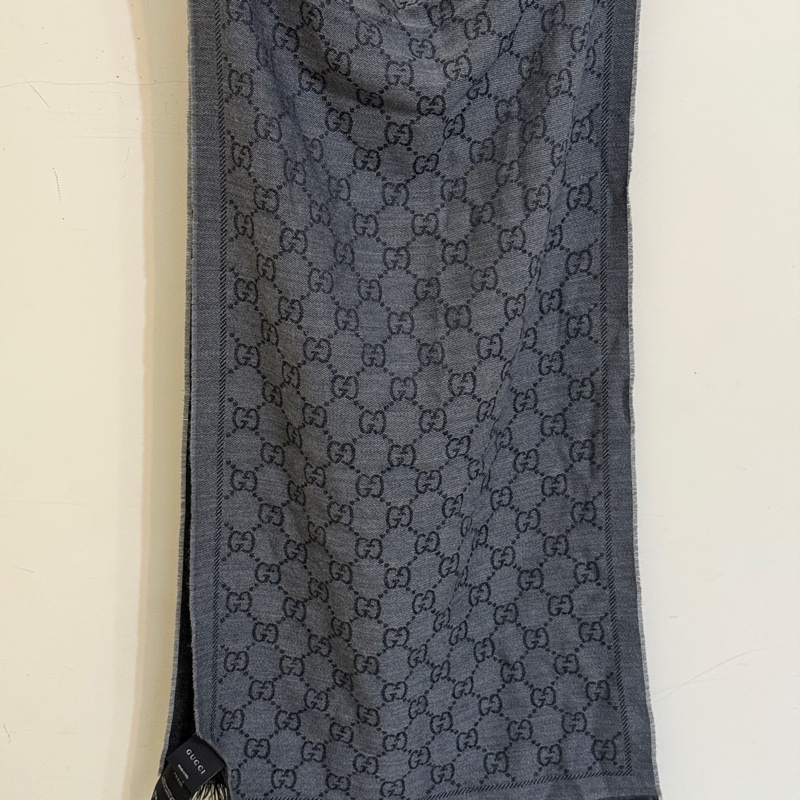 『二手閒置』🔅古馳Gucci提花GG logo灰色雙面圍巾-19