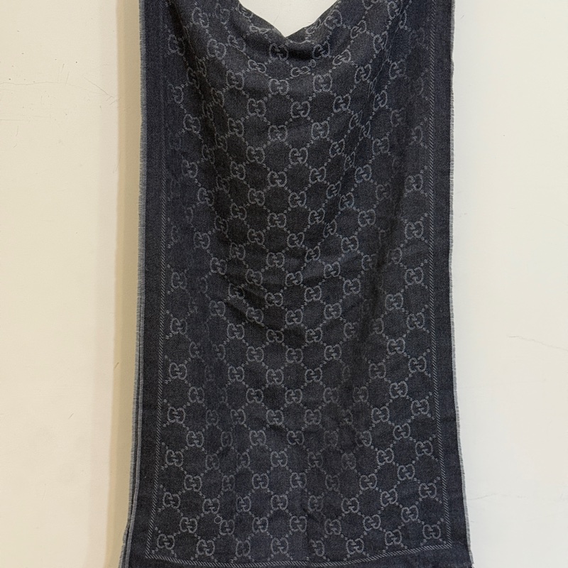 『二手閒置』🔅古馳Gucci提花GG logo灰色雙面圍巾-21