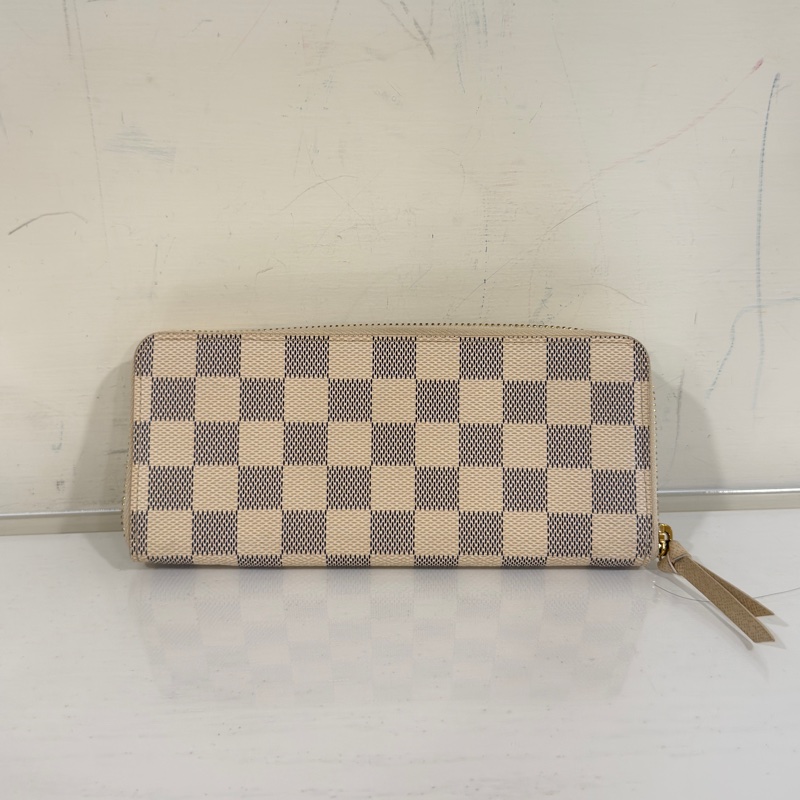 #全網最低💰 #櫃上3️⃣萬 Lv白棋盤格拉鍊長夾-1