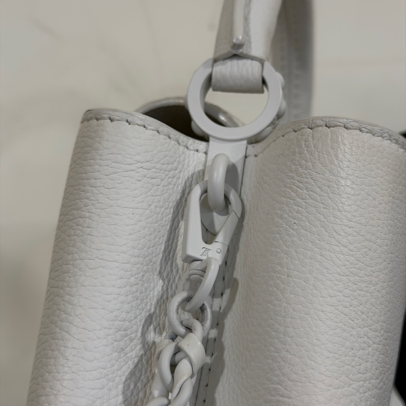 #全網最低僅一顆🔥 #專櫃原價25萬 Lv Capucines bb 新款橫版 芯片款 白雪公主👸-8