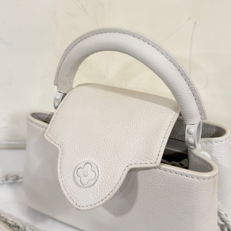 #全網最低僅一顆🔥 #專櫃原價25萬 Lv Capucines bb 新款橫版 芯片款 白雪公主👸-13