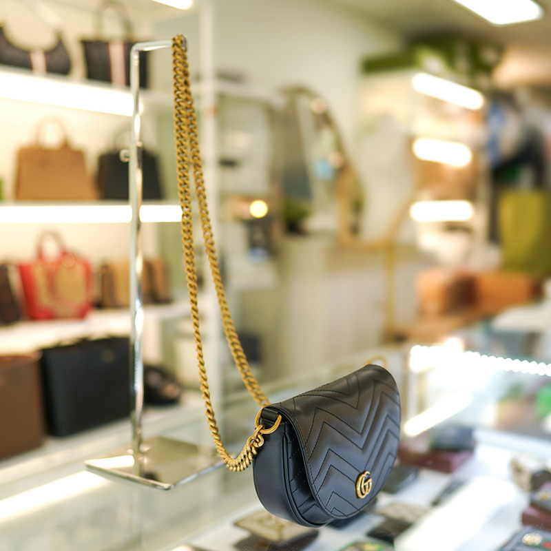 GUCCI Marmont 迷你鏈條斜背包 746431 DTDHT 1000-4