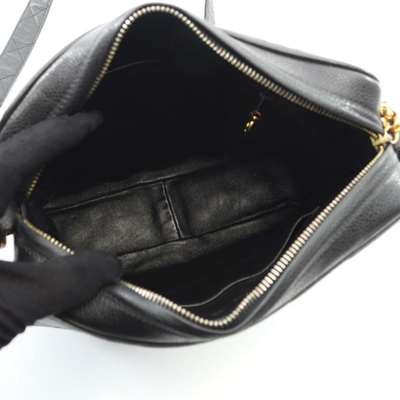 香奈兒 Matelasse 斜挎肩包，粒面小牛皮，黑色，金色五金，二手 CC-2