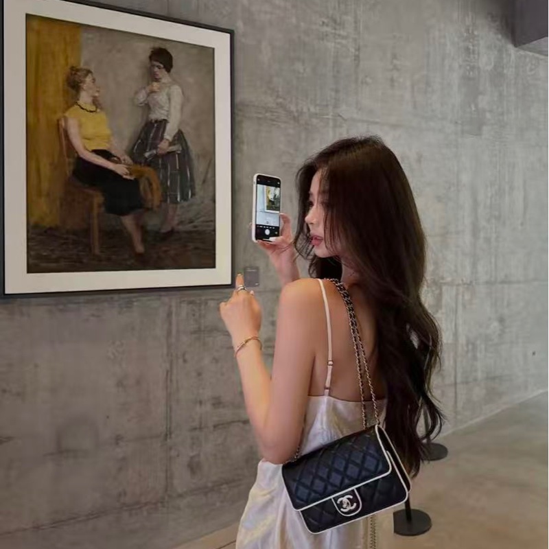 🔥新到：99新Chanel/香奈兒25P黑白熊貓方胖子鏈條包，黑色羊皮配白色包邊，金色鏈條搭配雙C扣，尺寸：19.5*13.5*7cm-5