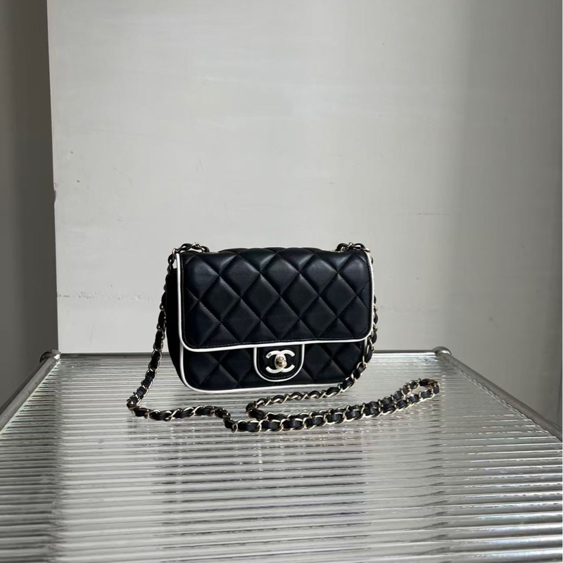 🔥新到：99新Chanel/香奈兒25P黑白熊貓方胖子鏈條包，黑色羊皮配白色包邊，金色鏈條搭配雙C扣，尺寸：19.5*13.5*7cm-0