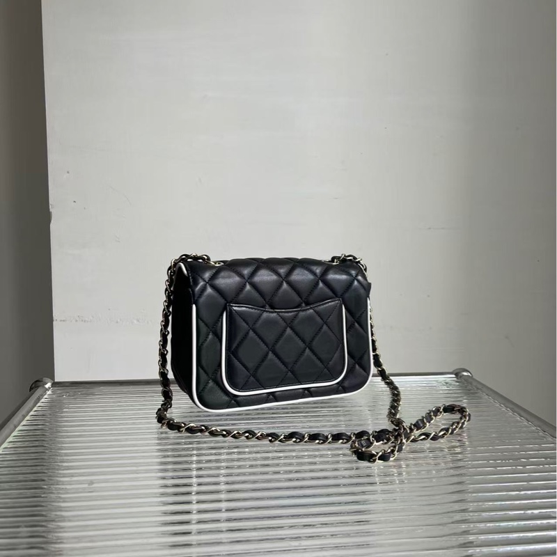 🔥新到：99新Chanel/香奈兒25P黑白熊貓方胖子鏈條包，黑色羊皮配白色包邊，金色鏈條搭配雙C扣，尺寸：19.5*13.5*7cm-1