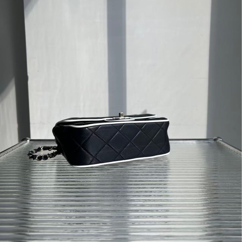 🔥新到：99新Chanel/香奈兒25P黑白熊貓方胖子鏈條包，黑色羊皮配白色包邊，金色鏈條搭配雙C扣，尺寸：19.5*13.5*7cm-4