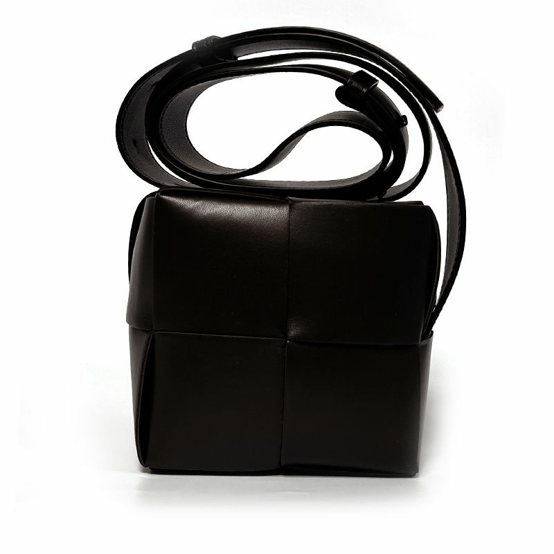 BOTTEGA VENETA Bottega Veneta 迷你斜背包 764760 VCQC4 2132 深棕色-3