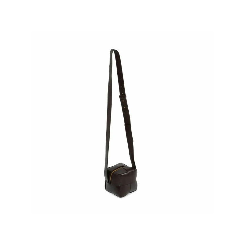 BOTTEGA VENETA Bottega Veneta 迷你斜背包 764760 VCQC4 2132 深棕色-0