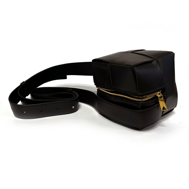BOTTEGA VENETA Bottega Veneta 迷你斜背包 764760 VCQC4 2132 深棕色-7