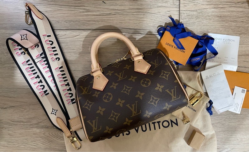 Lv熱門包款Speedy20(微風信義購入配件齊全）-1