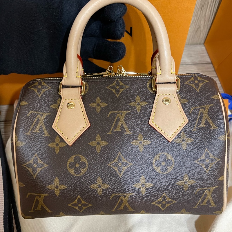 Lv熱門包款Speedy20(微風信義購入配件齊全）-11