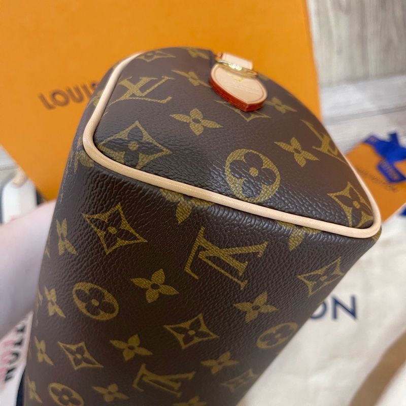 Lv熱門包款Speedy20(微風信義購入配件齊全）-24