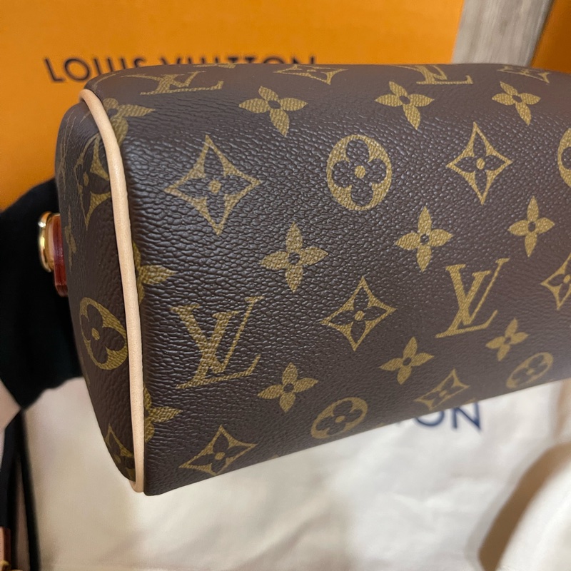 Lv熱門包款Speedy20(微風信義購入配件齊全）-32