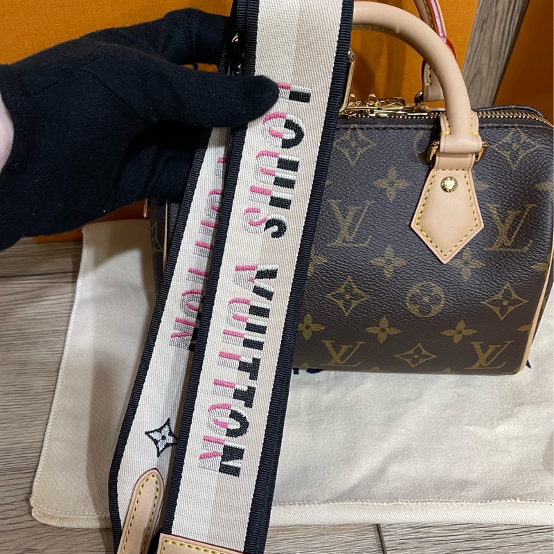 Lv熱門包款Speedy20(微風信義購入配件齊全）-36