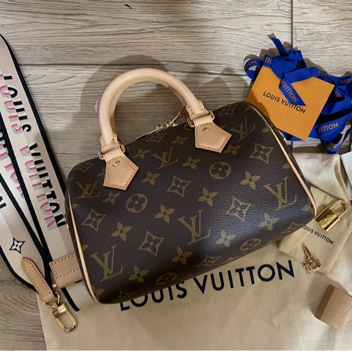 Lv熱門包款Speedy20(微風信義購入配件齊全）-40