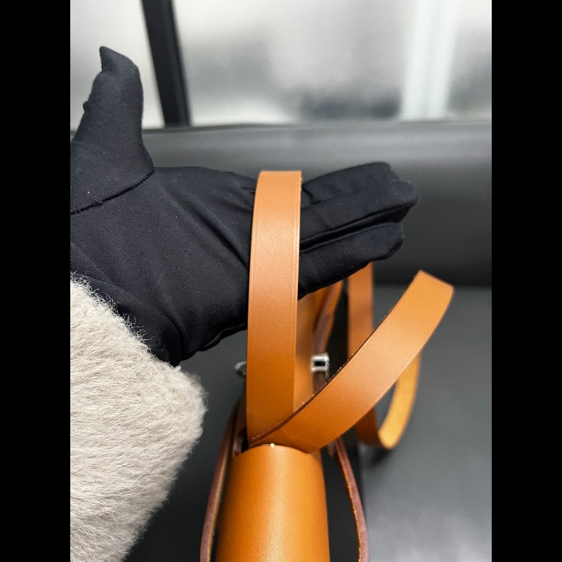 Hermes herbag 31
24年新款 防水布拼色-24