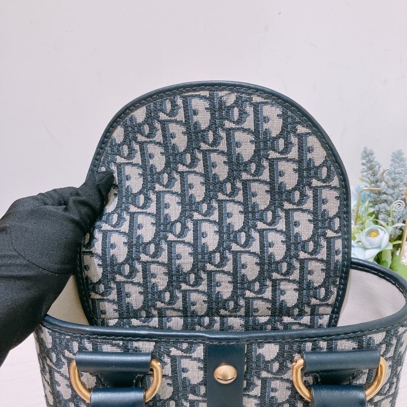 TK1901 CHRISTIAN DIOR 迪奧經典提花紋水桶型兩用包包OBIQUE STUDDED DIORAVENUE TOP HANDLE CROSSBODY BAG-16