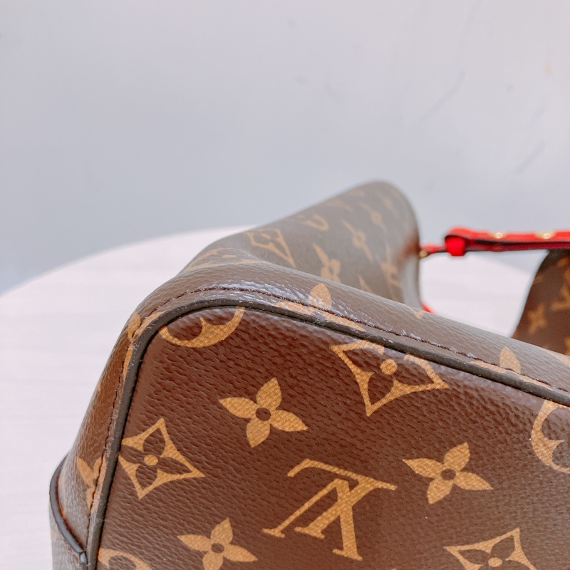 TK1902 LOUIS VUITTON 路易威登中號經典花紋新款水桶包包MONOGRAM NEO NOE BUCKET BAG-22