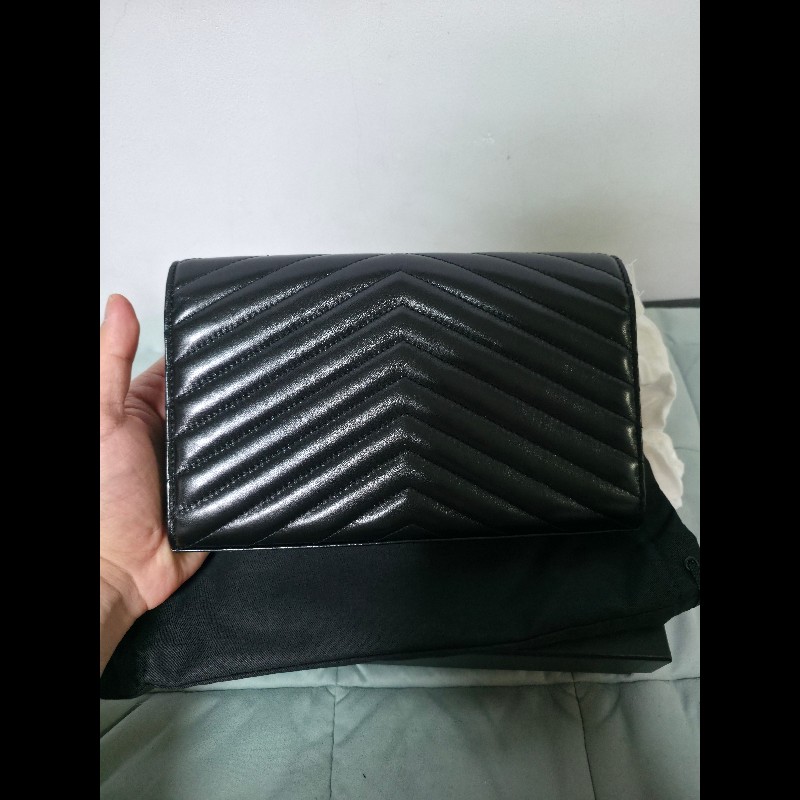 Saint Laurent YSL 經典小羊皮WOC-1