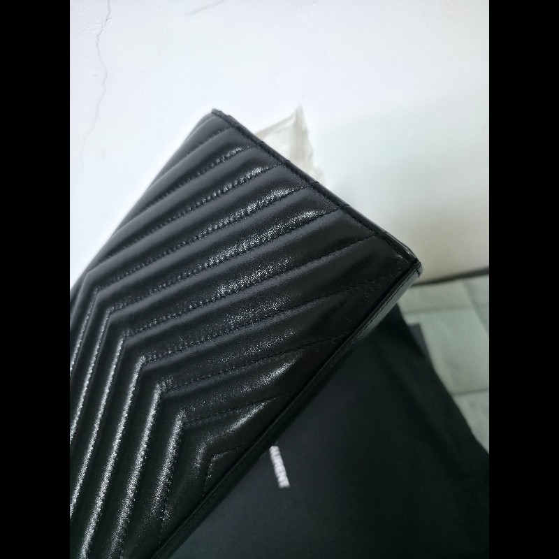 Saint Laurent YSL 經典小羊皮WOC-3