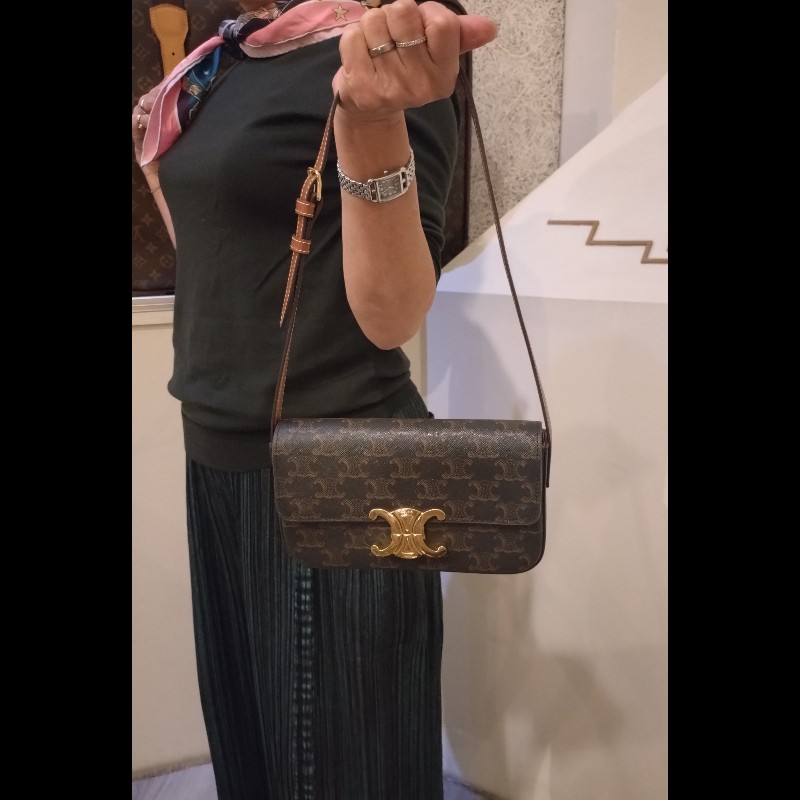 Celine 咖色印花凱旋門釦肩側包-2