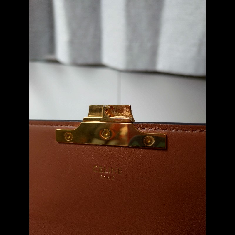 Celine 咖色印花凱旋門釦肩側包-24