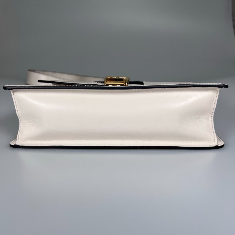 GUCCI 421882 白塞爾維亞斜肩包 中號-4