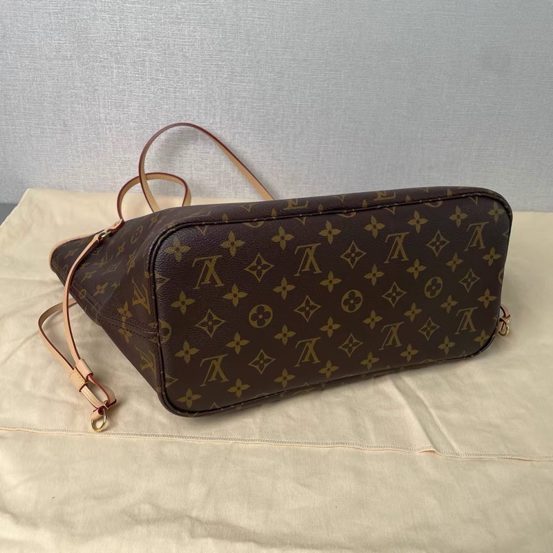 #全新全配🈶購證 #年底甩貨亂賣 #芯片款 Lv Neverfull 老花肩膀托特包-5
