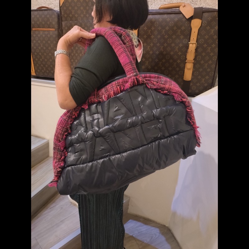 Chanel 深藍尼龍紫紅毛呢邊大保齡球包-3