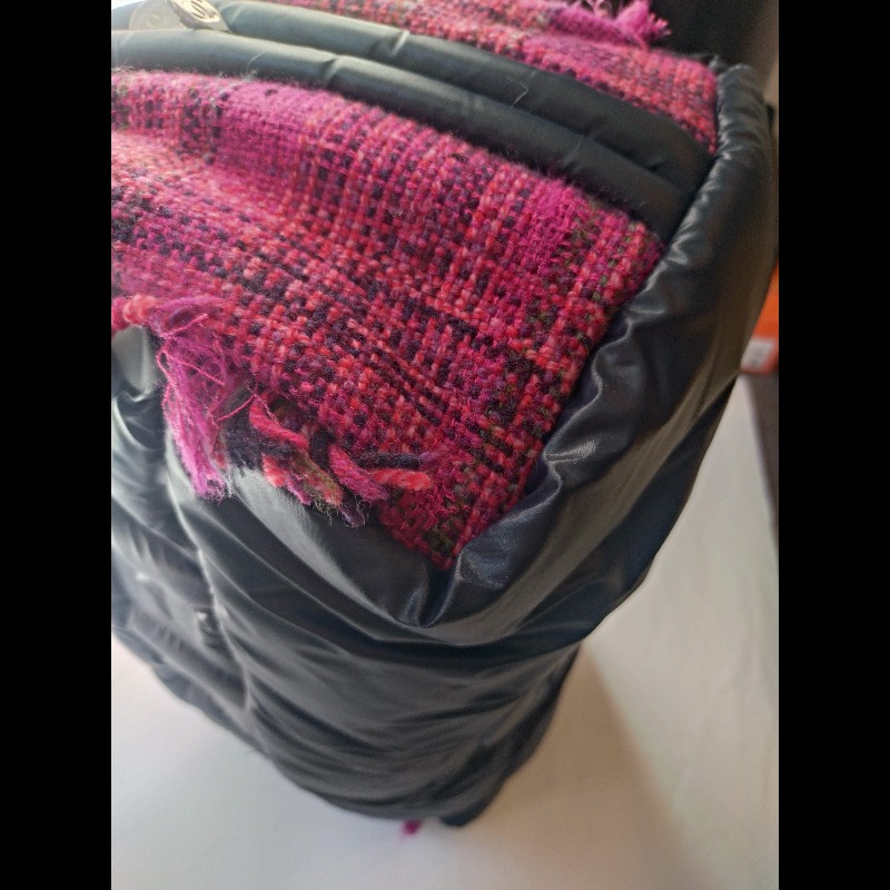 Chanel 深藍尼龍紫紅毛呢邊大保齡球包-7