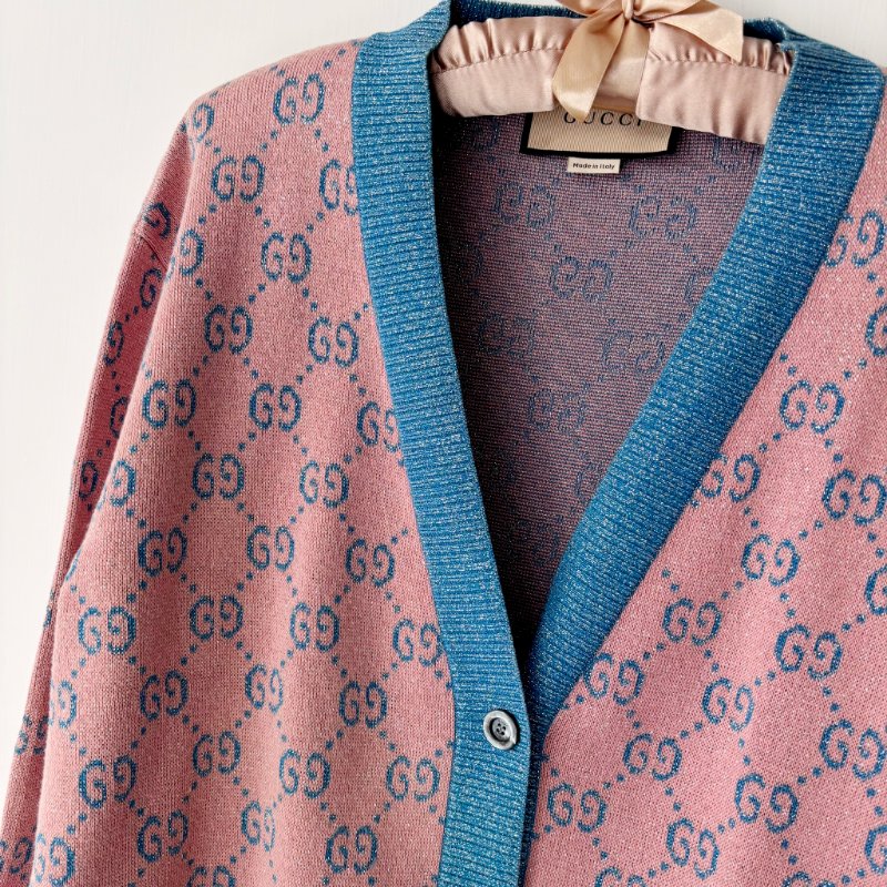 ::GUCCI::糖果色粉藍金蔥針織滿版雙G 開襟外套 開襟衫  Pink GG Cardigan M號-6