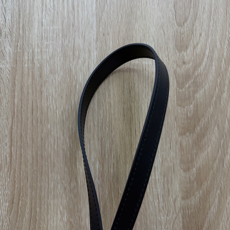 LV 黑Epi牛皮金釦Alma mini半月斜背包M51405-9