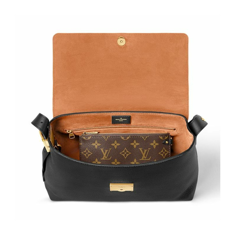 LOUIS VUITTON Low Key Messenger M13148-2